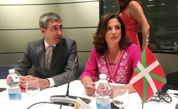 Euskadi tendrá que seguir afrontando por su cuenta la llegada de menores inmigrantes