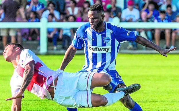 Wakaso o Torres serán la pareja de Manu García en el estreno liguero