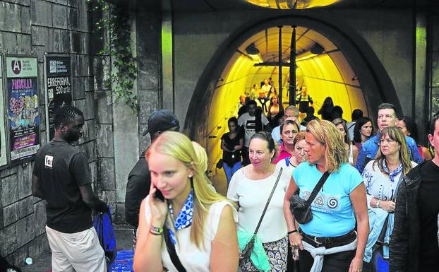 Metro, Bizkaibus y Euskotren... sin parar en Aste Nagusia: estos son los horarios