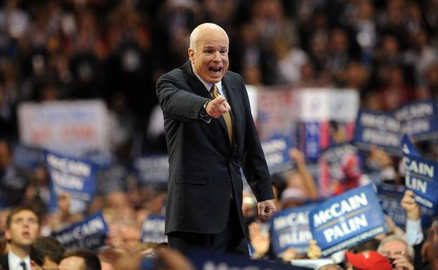 McCain, un líder fiel a unos ideales que le enfrentaron a su propio partido