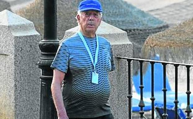 Vargas Llosa, a dieta en Marbella