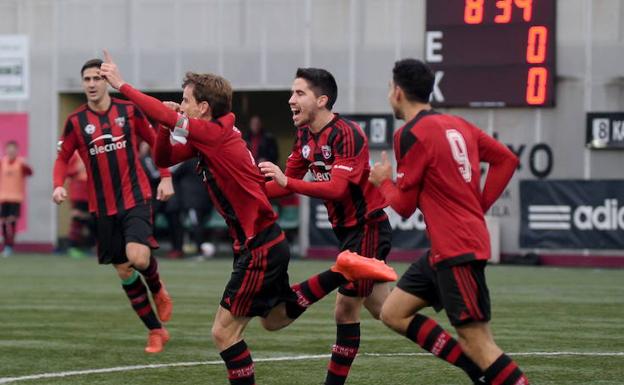 El Arenas busca su primera victoria en Gobela frente al Izarra