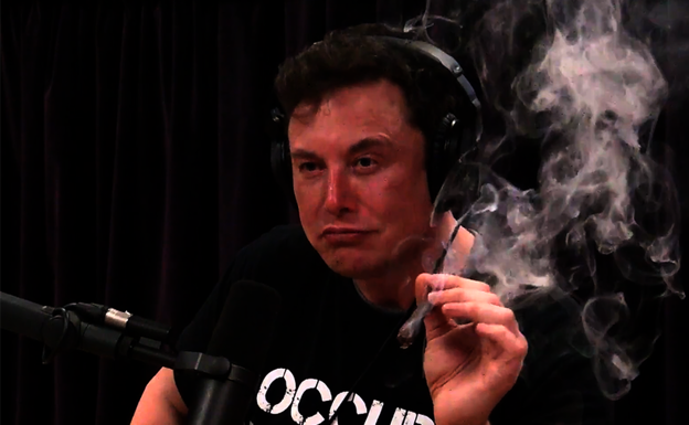 Elon Musk se fuma un porro