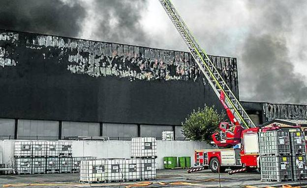 Aldanondo propone un ERE de un año para 17 trabajadores tras el incendio de la planta