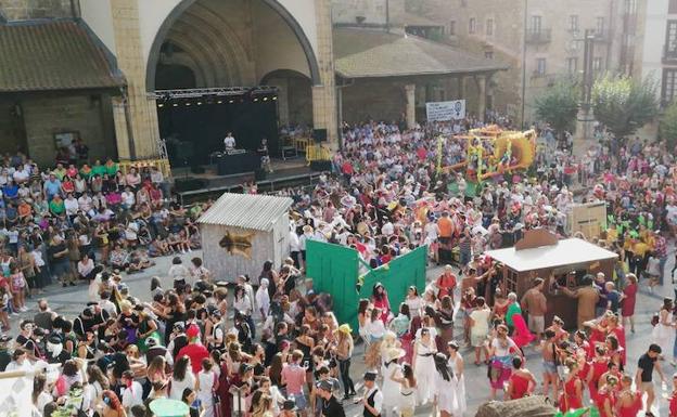 La alcaldesa de Elorrio insta a la implicación de los ayuntamientos para acabar con el 'botellón'