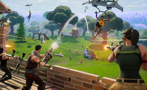 Una presentadora rompe el iPad de sus hijos para que dejen de jugar a Fortnite