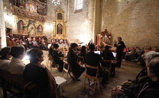 El violonchelista bilbaíno Asier Polo abre mañana el ciclo musical de Zenarruza