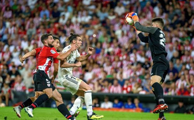 El Madrid choca contra Unai Simón