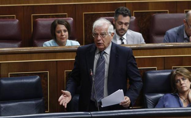 El Gobierno húngaro convoca a la embajadora española por unas supuestas declaraciones de Borrell sobre su política migratoria