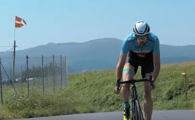 El emotivo vídeo que cuenta la historia de superación del triatleta Ander Okamika