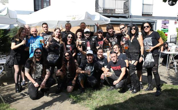 Dima disfruta con su festival de metal