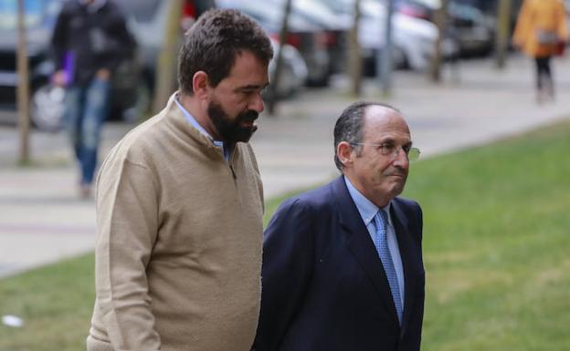 De Miguel abandona el juicio para irse a Urgencias