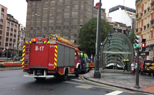 Un arrollamiento mortal obliga a interrumpir el servicio de metro durante una hora