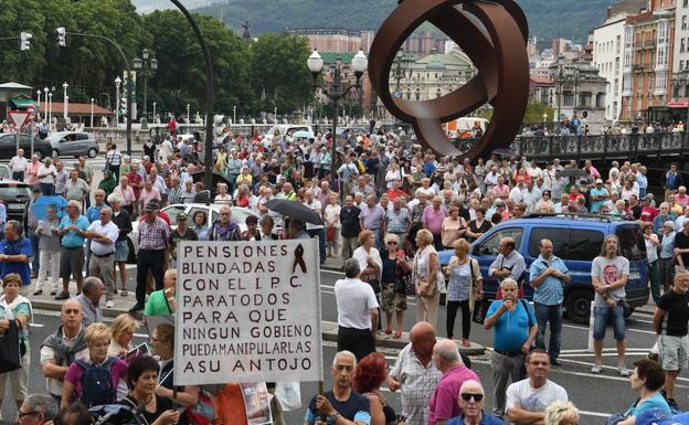 El Gobierno sacará otros 3.000 millones de la hucha de las pensiones para la extra de diciembre