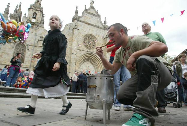 Las putxeras toman la calle en Balmaseda