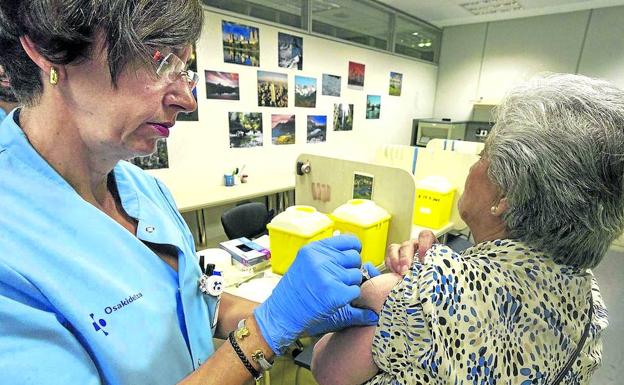 Las enfermeras podrán recetar algunos fármacos y vacunas