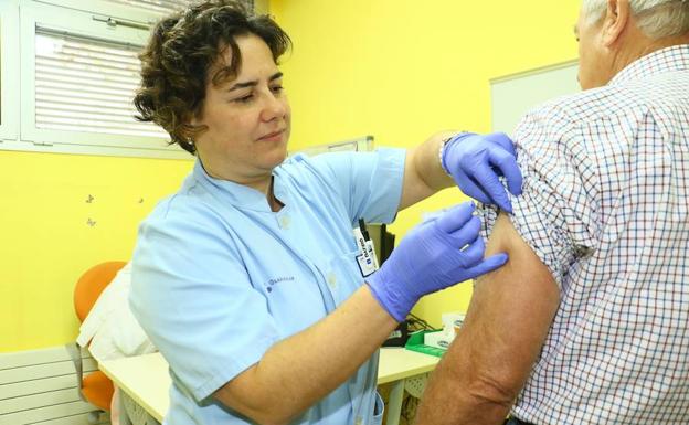 Osakidetza reserva 400.000 vacunas y 5.000 camas para una epidemia de gripe «suave»