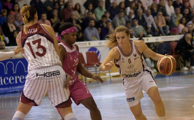 El Gernika, impecable como líder