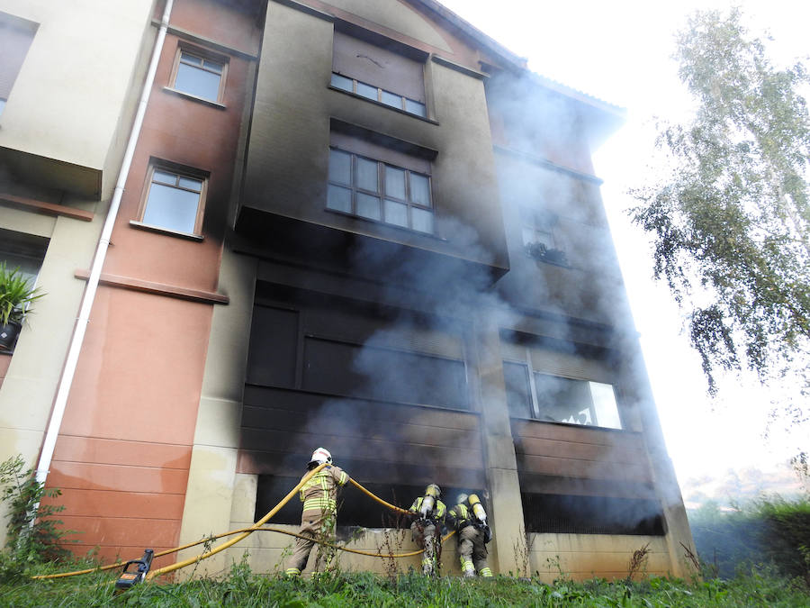 Un incendio desata la alarma en Arcentales