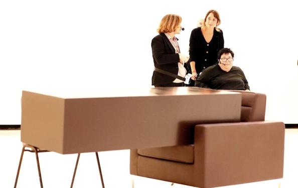 Ángela de la Cruz: «Necesitamos humor para sobrevivir»