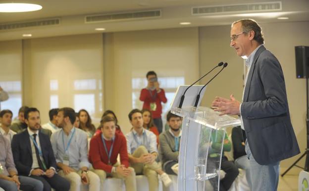 Alonso dice que el PNV «necesita legitimar a Bildu» para pactar los Presupuestos y el Estatuto