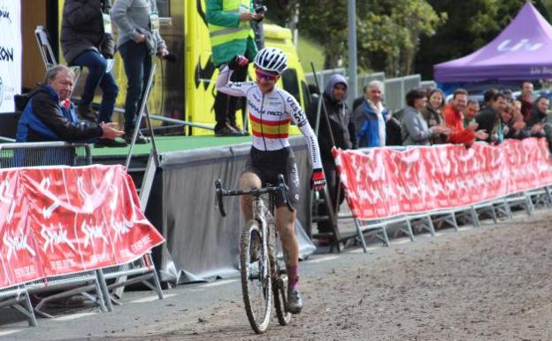 La asturiana Aida Nuño se muestra imbatible en Llodio y Elorrio