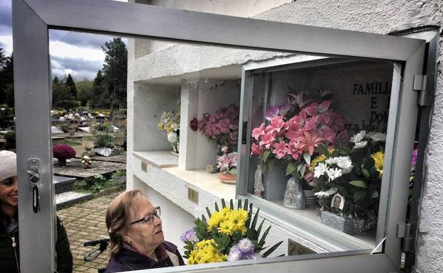 Álava recuerda a sus seres queridos