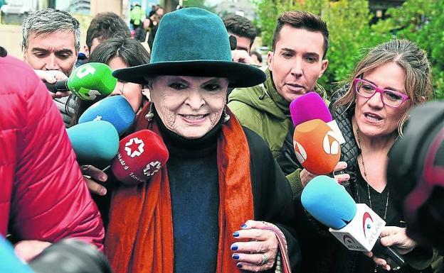 Miguel Bosé, citado en el caso del Picasso