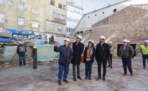 Las primeras tiendas podrán llegar «en marzo» a la manzana de San Prudencio