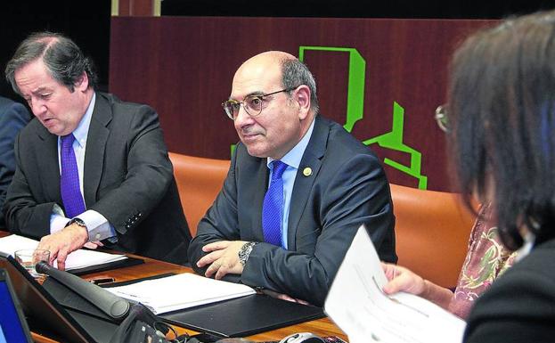 Osakidetza anuncia la convocatoria de una nueva OPE con un millar de plazas