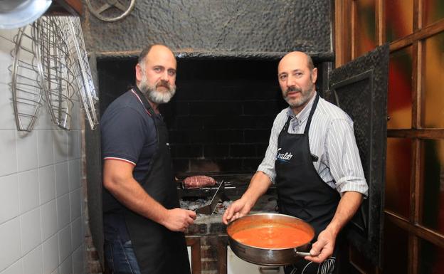 Con la cámara hasta la cocina de la sociedad Ametza