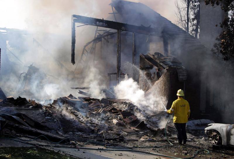 Un incendio en California deja nueve muertos