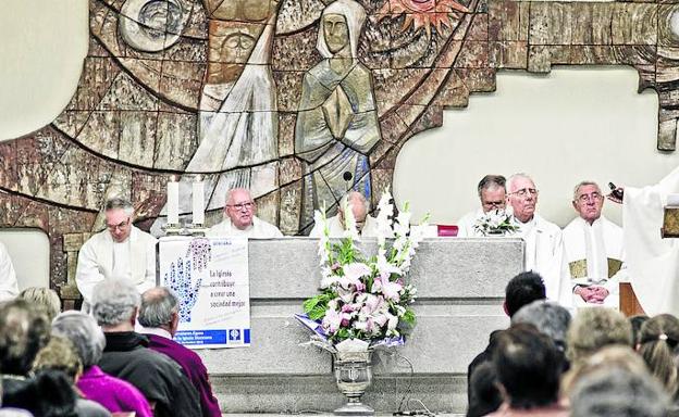 El Obispado cierra la parroquia de Cristo Rey de Bilbao