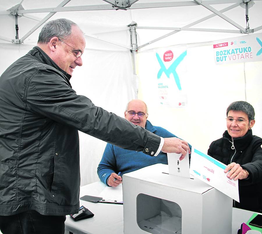 Urkullu comparecerá mañana con Torra, al que dispensará un trato preferente