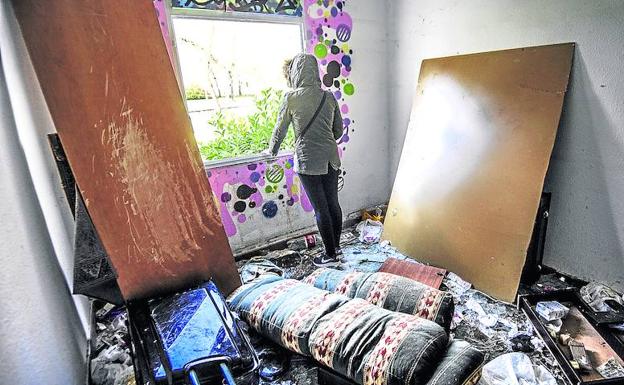 La vida de los 'okupas' de Olárizu: «No quiero ir a un albergue»