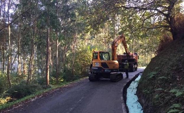 Ibarrangelu amplía varias curvas del vial de Akorda para reducir su peligrosidad