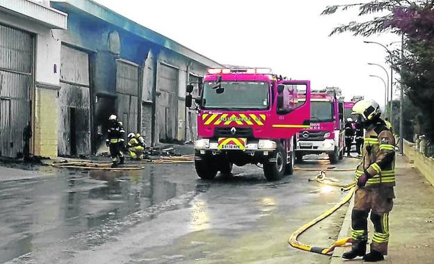 Los afectados por el incendio en Samaniego: «He perdido todo el trabajo de 14 años»