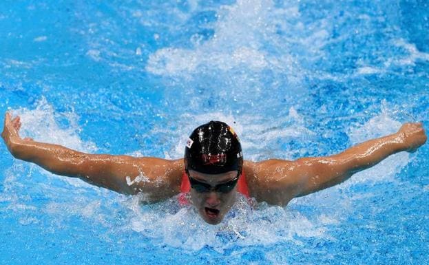 Mireia Belmonte, baja para el Mundial de piscina corta