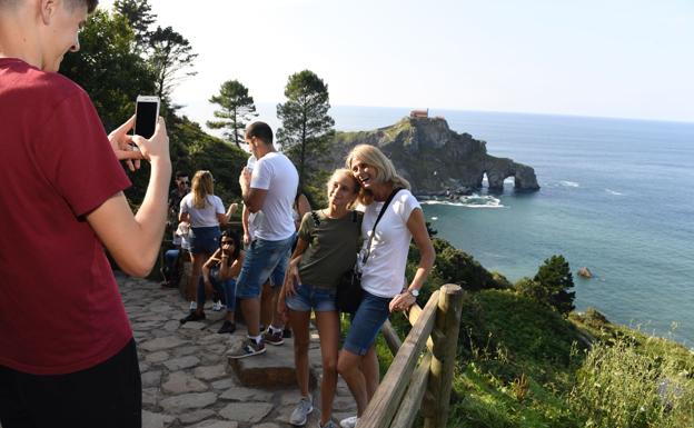 Un nuevo aparcamiento en Bermeo mejorará la accesibilidad a San Juan de Gaztelugatxe
