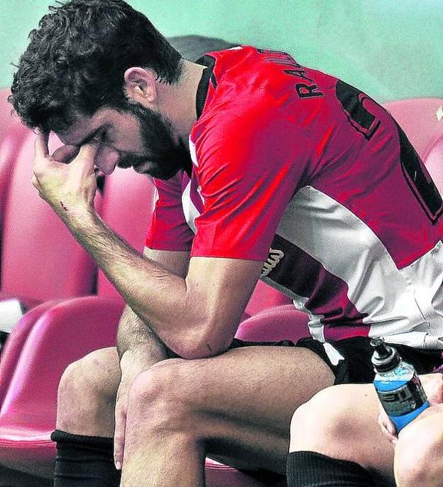 Berizzo espera que Raúl García juegue ante el Levante