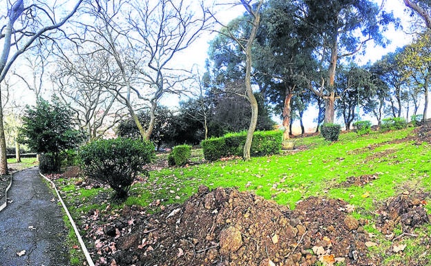 Berango pone al día el parque del Maestro