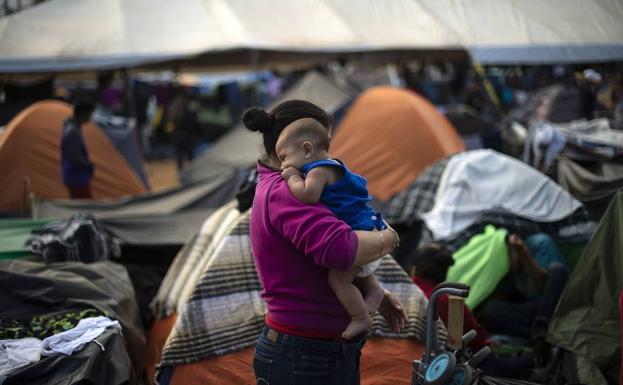 Las mujeres de la caravana migrante hacen huelga de hambre para presionar a México y EE UU