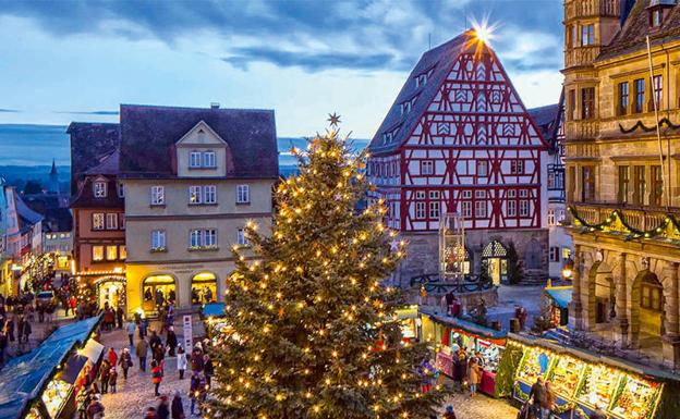 Los hermanos Grimm en el mercado de Rotemburgo