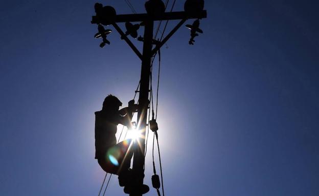 La liberalización del sector eléctrico: dos décadas de luces y sombras