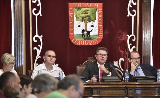 El gobierno de Getxo sube el sueldo al alcalde, concejales y funcionarios