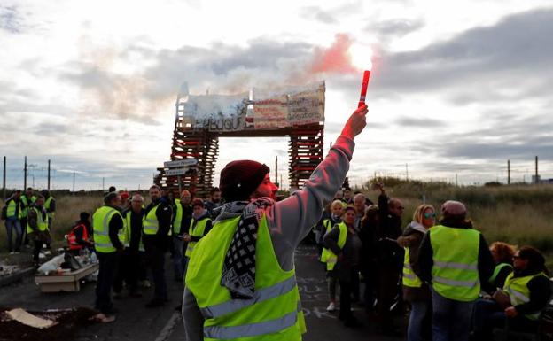 Detenido un camionero español tras disparar contra 'chalecos amarillos' en Francia