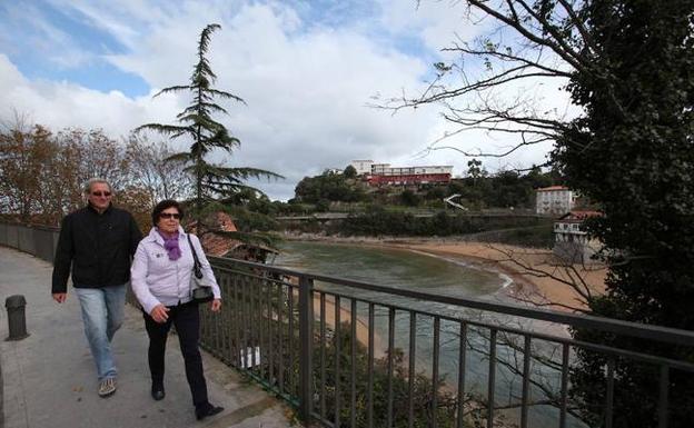 Mendexa integrará el nuevo parking de la playa de Karraspio en su entorno natural