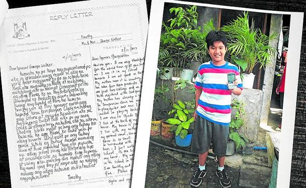 Bush apadrinó a un niño filipino