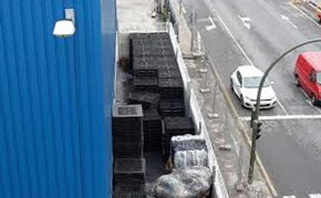 La marcha una empresa de Basauri acusada de contaminar deja paso a un 'burguer'