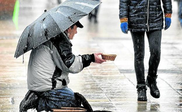 Crece un 6,5% el número de familias que acuden a Cáritas